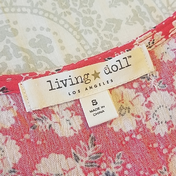 Red top - Picture 5 of 8